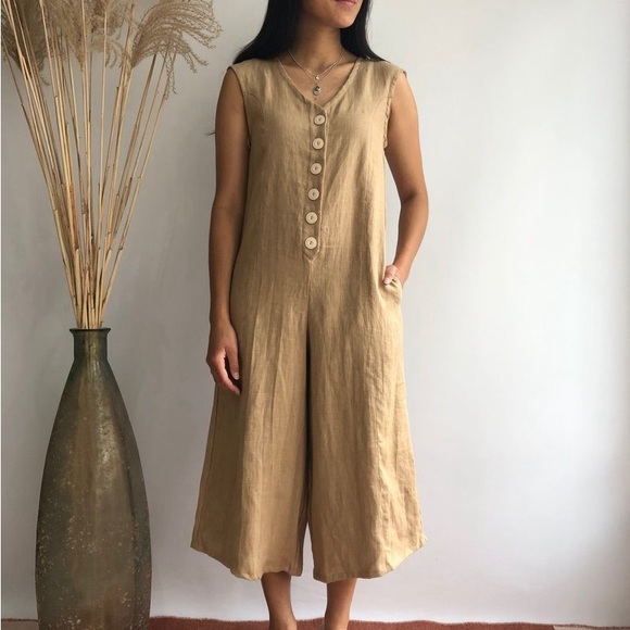 Harly Jae Beatriz Jumpsuit Camel size small - Picture 2 of 4
